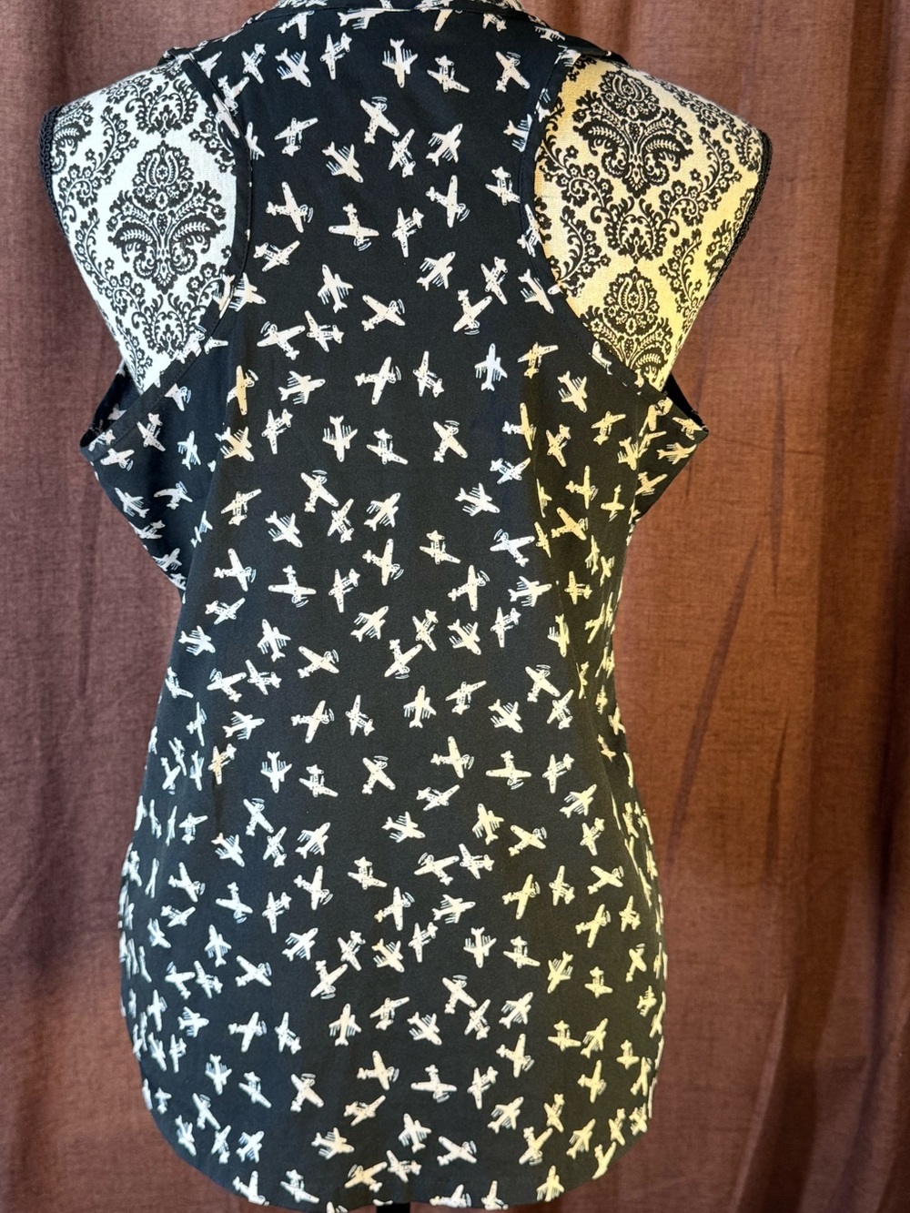 Banana Republic Airplane Print Black and White Sleeveless Printed Tank Top sz Sm - Picture 3 of 7